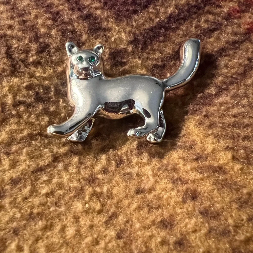 Silver Cat Pin Brooch - Metallic Gray Cat Accent